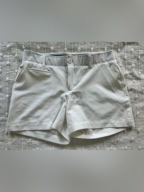Under Armour HeatGear Women’s Link Golf Shorts - White, Size 4